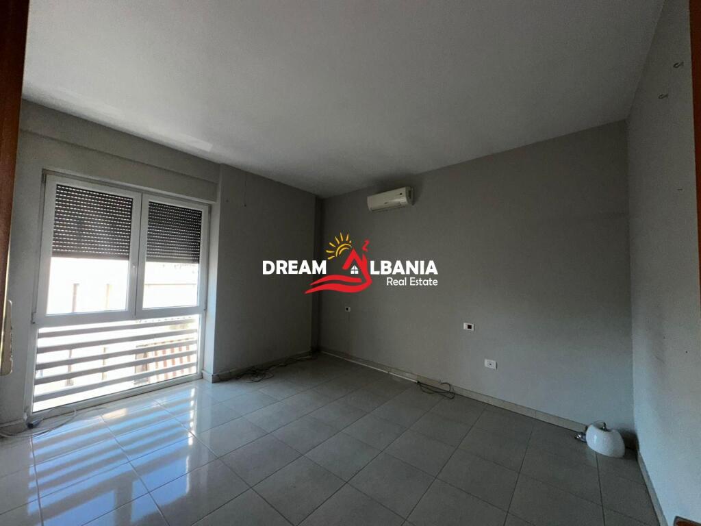 Ambient Zyre me qera ( Ap 2+1) Rr Kavajes, prane Rr Bogdaneve, Tirane (ID 42611384)