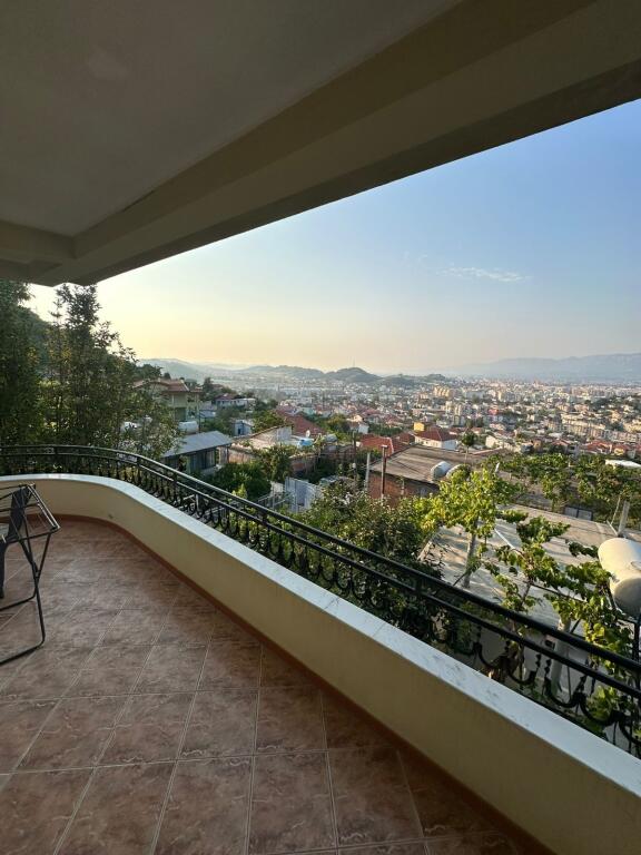 Private house 2nd floor / 2+1 in Kombinat