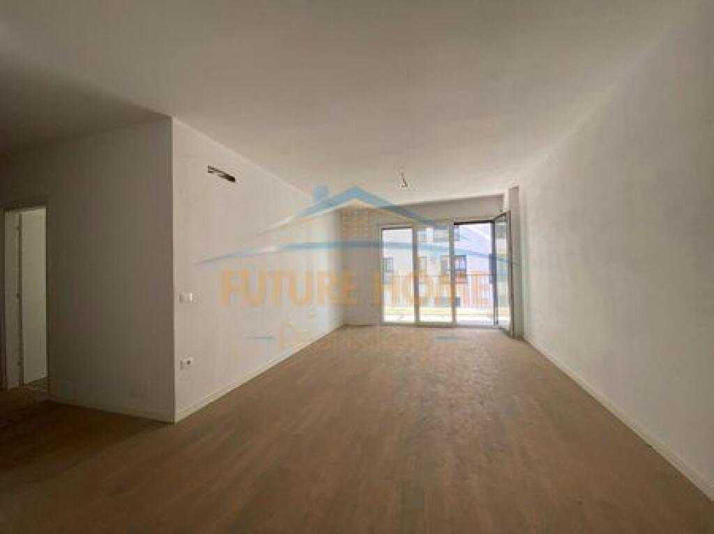 Shitet, Apartament 2+1+2, Tirana Trio Towers, Don Bosko