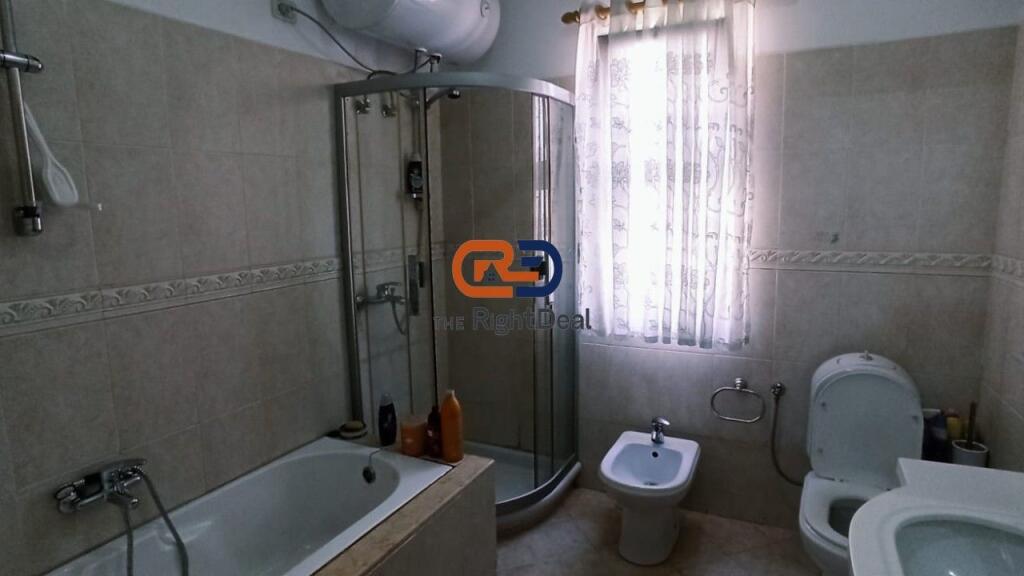 Tek 5 Majit, Shitet Vile 2 Kate Totalisht E Investuar!!