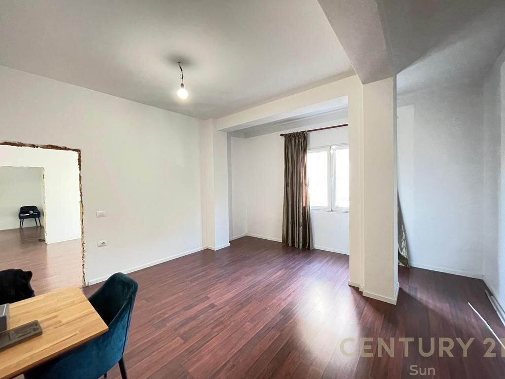 Vile per qira prane 21-Dhjetorit