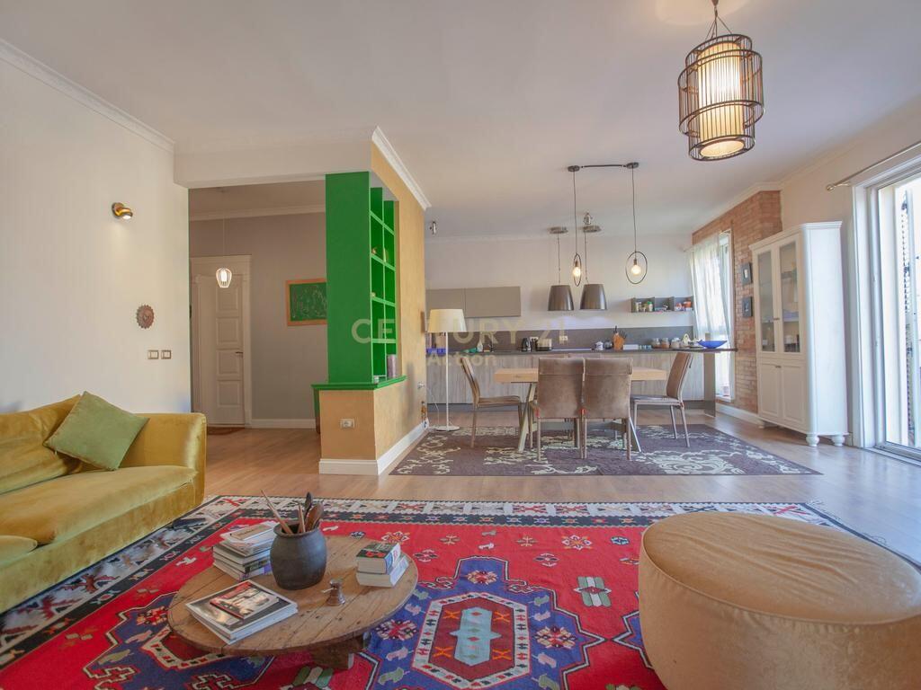 Super Apartment 2+1+2+Parking for rent near the Dry Lake! 1,950 € /Month