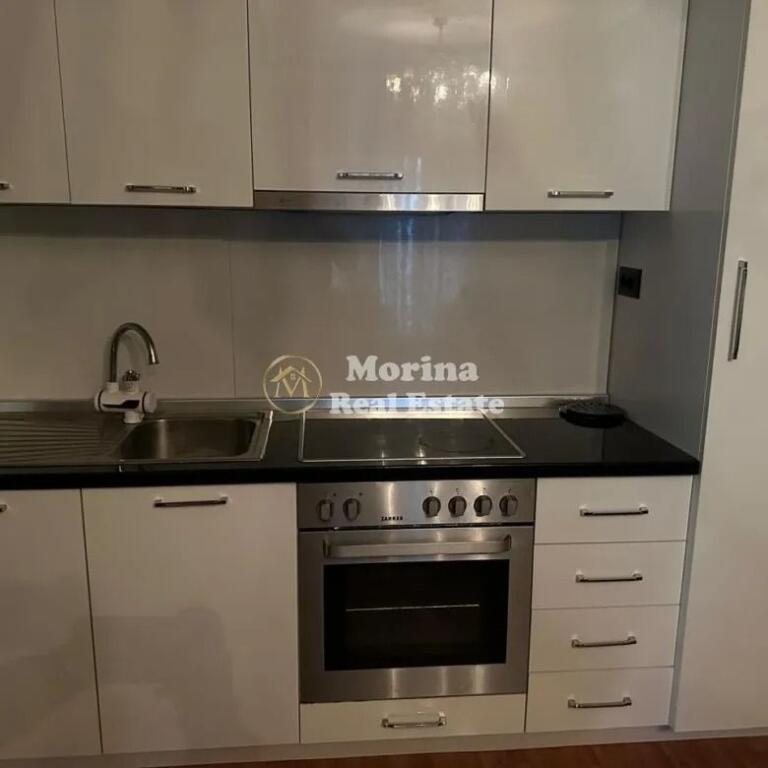 Affitto, Appartamento 3+2+2, Nuovo Viale, 800 Euro/Mese.