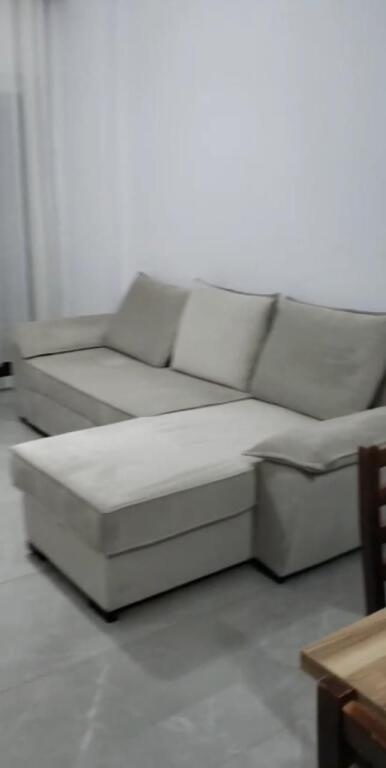 Jepet me qera Apartamenti 2+1 , Shkoze prane shkolles fillore Androkli Kostollari 550 mije leke