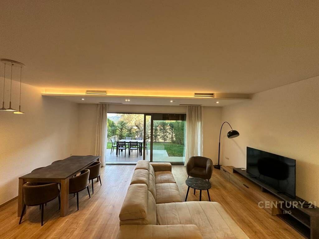 Vile ne Rezidencen Olive Grove! 2,500 € /Muaj