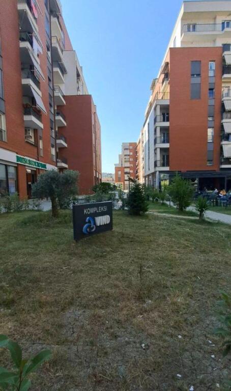 Business premises /shop for sale in Ali Dem near Globe