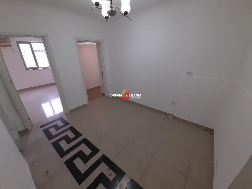 Zyrë me qera ne Rrugen e Bogdaneve prane Ambasades Polake, Tiranë (ID 4261117)