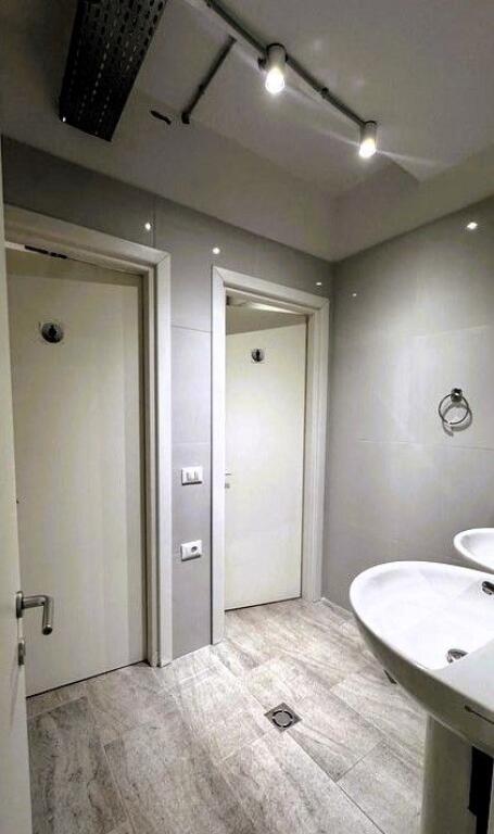 Ufficio arredato presso il Comune di Parigi, vicino a Kika 2!