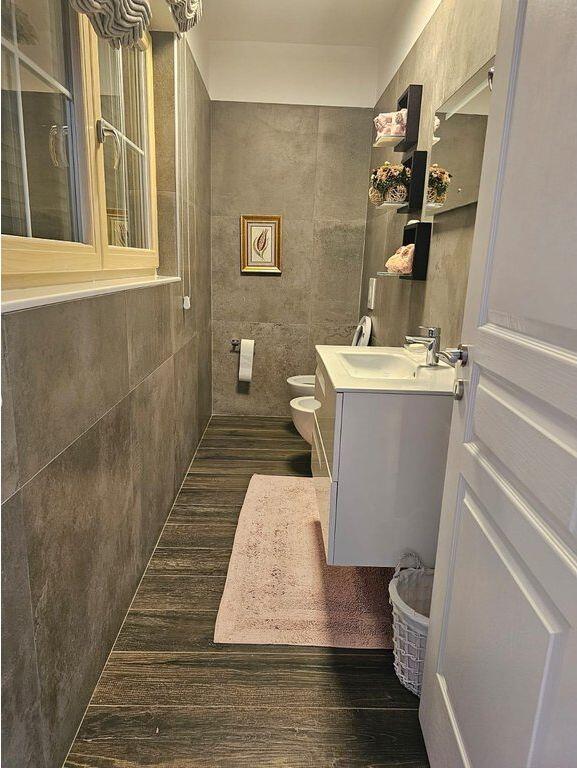 3-Storey Villa for Sale in Lunder Teg