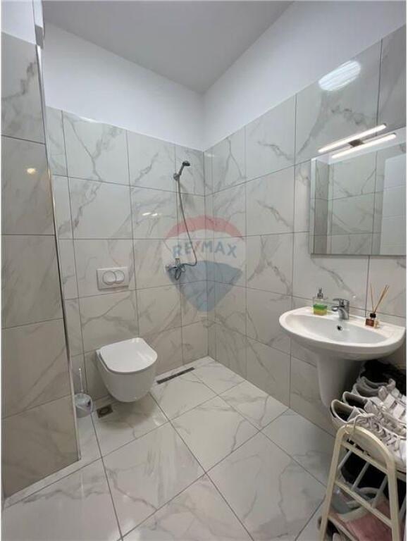 Apartament - Për Qira - Hipoteka, Tiranë