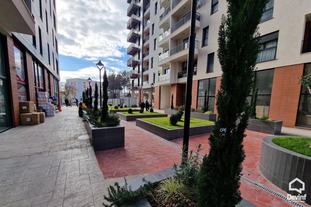 Shitet, Apartament 2+1+2, Tirana Trio Towers, Don Bosko