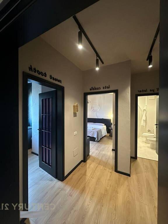 OFOHET ME QIRA APARTAMENT 1+1+BALLKON TEK BULEVARDI ZOGU I PARE