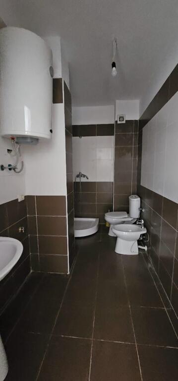 APPARTAMENTO 1+1 IN AFFITTO SHKEMBI KAVAJES, VICINO AL RESORT KAMELIA 340 EURO / MESE (netto)