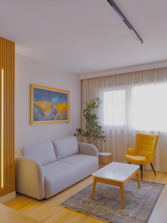 For rent 2+1 furnished opposite Delijorgji Uninhabited 800 eu