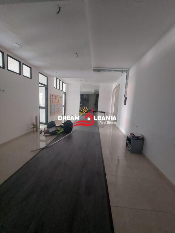 Ambjent biznesi me qera te Liqeni i Thate prane “Kopshtit Zoologjik”, Tirane (ID 42611062)