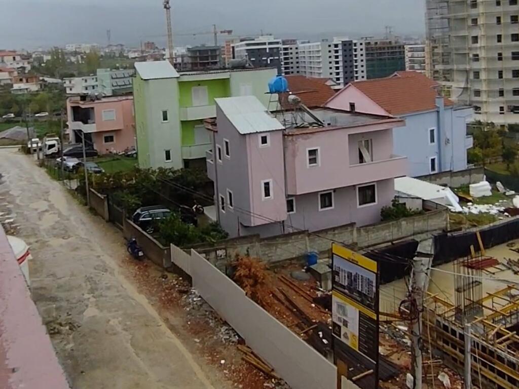 Vendesi in vendita 1+1, Paskuqan, Vicino alla Scuola