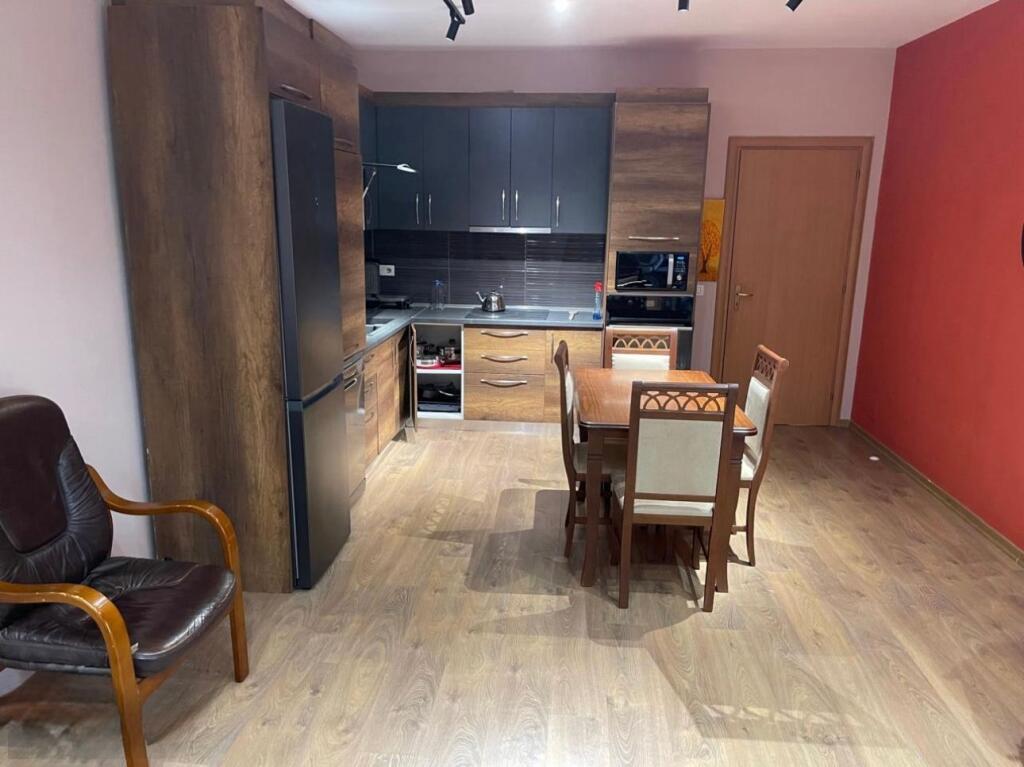 Apartament me qera 2+1 në Fresk!