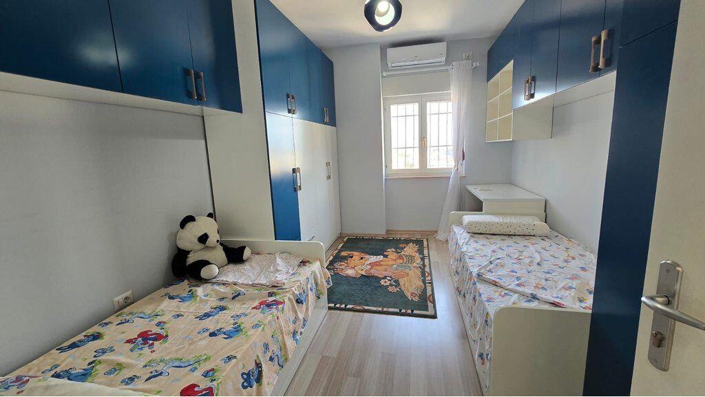 Appartamento 2+1 in affitto a 9 Katshet vicino a Piazza Skenderbej !