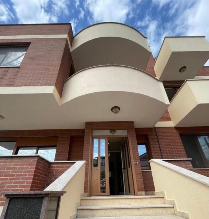 IN AFFITTO VILLA 3 PIANI SULLA COLLINA DEL PRETE