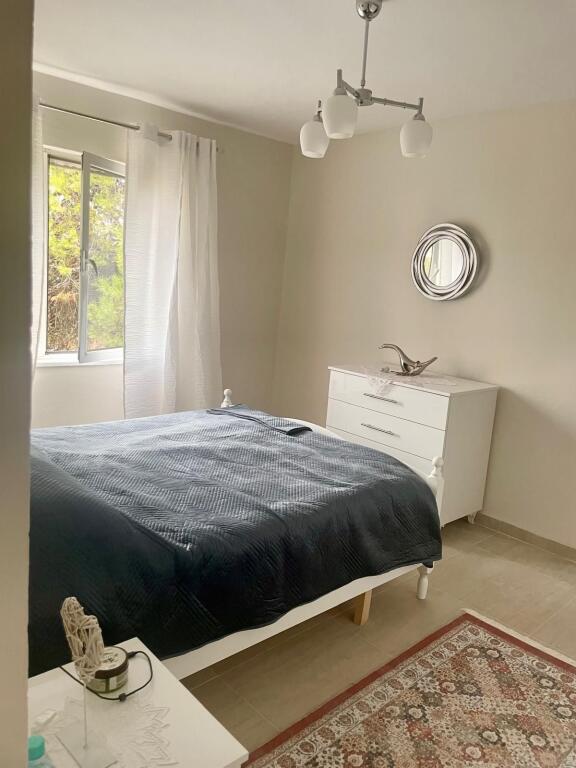 🏢Fortuzi Street, a few minutes from the Ministry of Justice, a 3+1 furnished apartment is for rent.Leke   