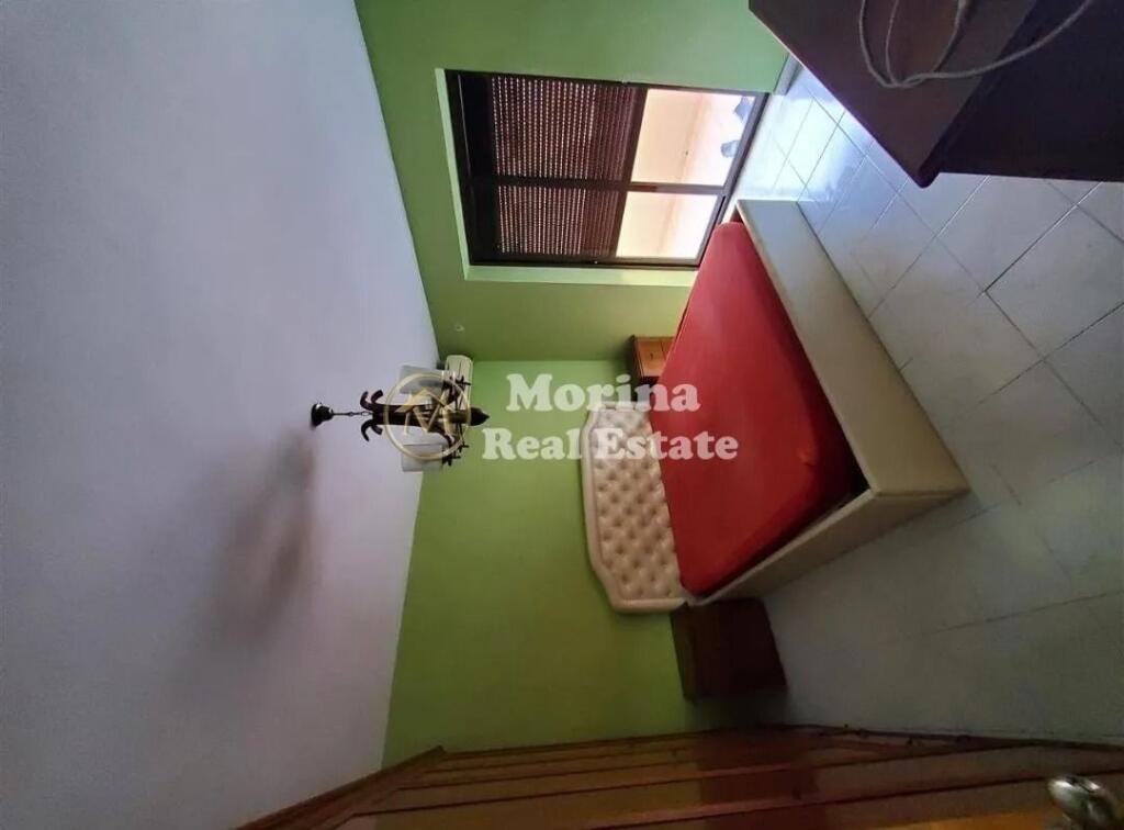 Shitet Apartament 3+2+1 ,21 Dhjetori, 231.750 Euro