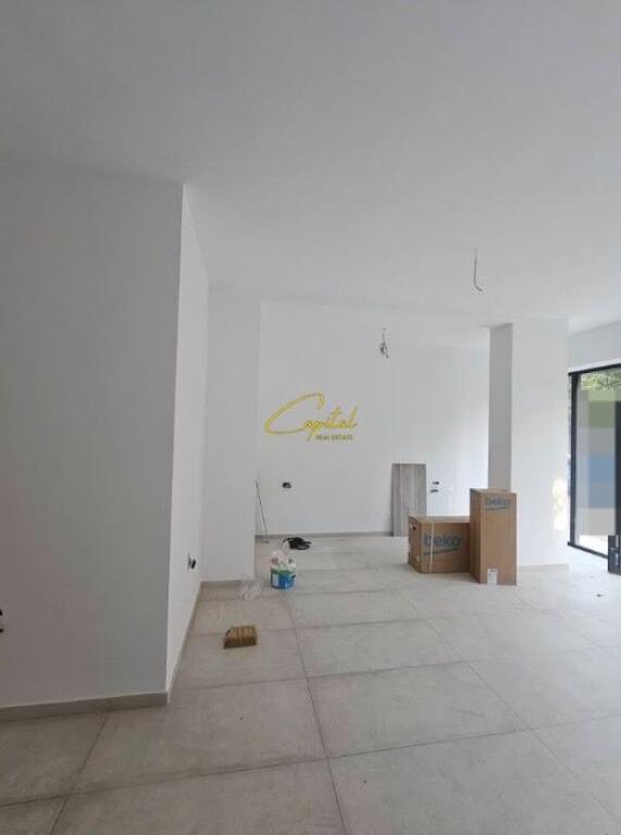 NEGOZIO IN AFFITTO 50 m2 DO BOSKO 50.000 LEKE