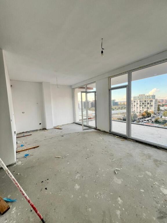 Vendesi in vendita 2+1 tra Bulevardi i Ri e Rruga Siri Kodra