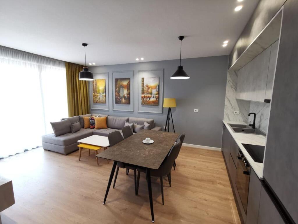 JEPET ME QERA APARTAMENT MODERN 1+1 TEK KOMPLEKSI FIORI DI BOSKO!