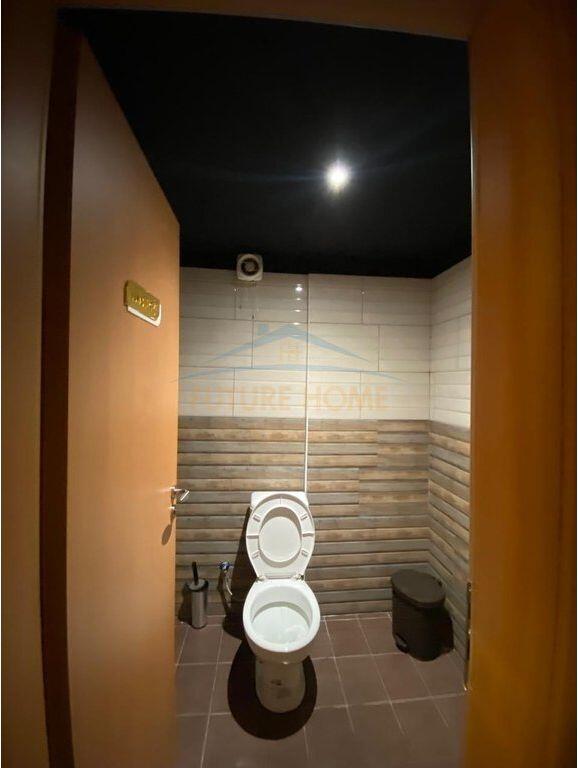 Shes bar Lounge, Fresk, Tiranë.