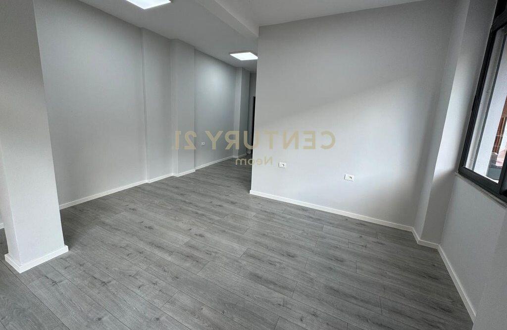 FOR RENT, COMMERCIAL SPACE NEAR THE BALLET SCHOOL