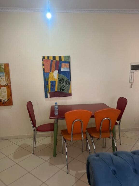 2+1,i mobiluar te bar xhoni ne astir,cmimi 450 euro