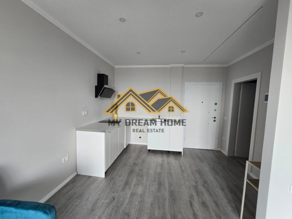 MONOLOCALE IN VENDITA UKD DURRES CON VISTA COMPLETA SUL MARE!!