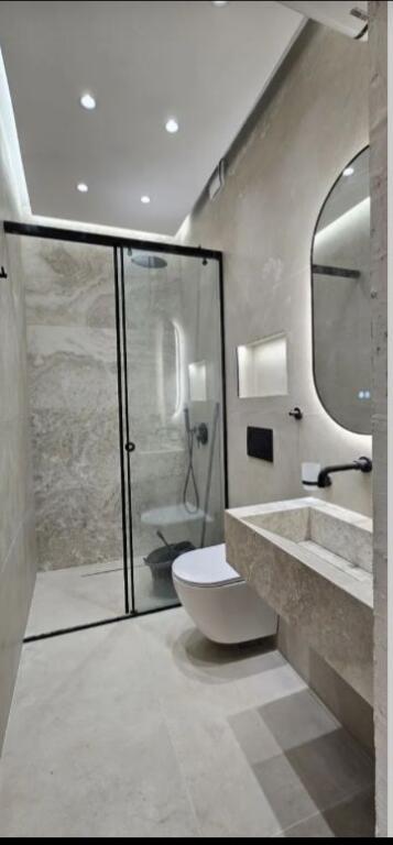 VENDESI APPARTAMENTO 2+1 VICINO A VM RESORT GOLEM DURRËS