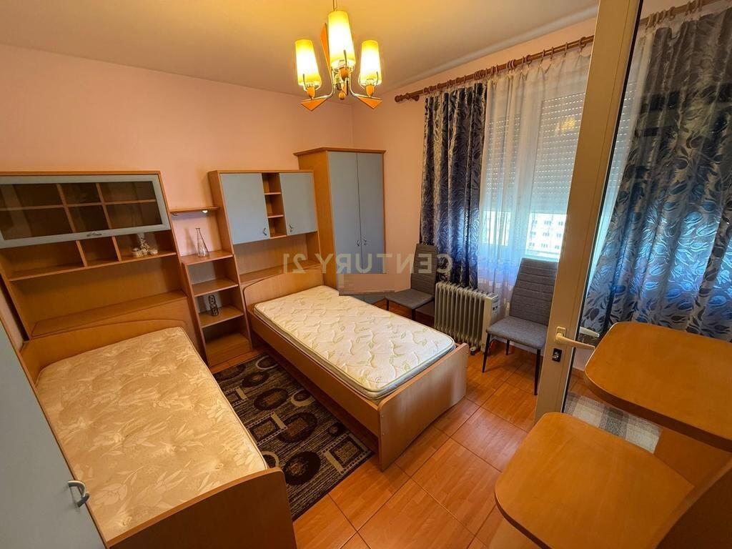 APARTAMENT 2+1+2 ME QERA  TE RRUGA E ELBASANIT