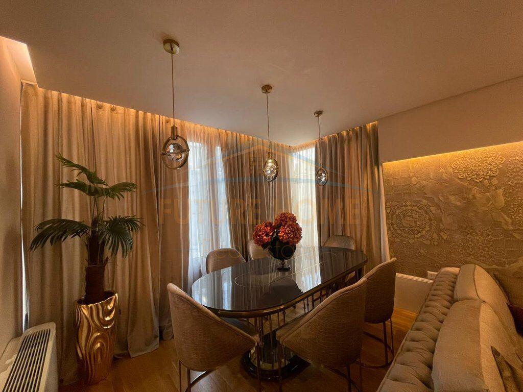 Shitet apartament 3+1+2 Rruga e Elbasanit