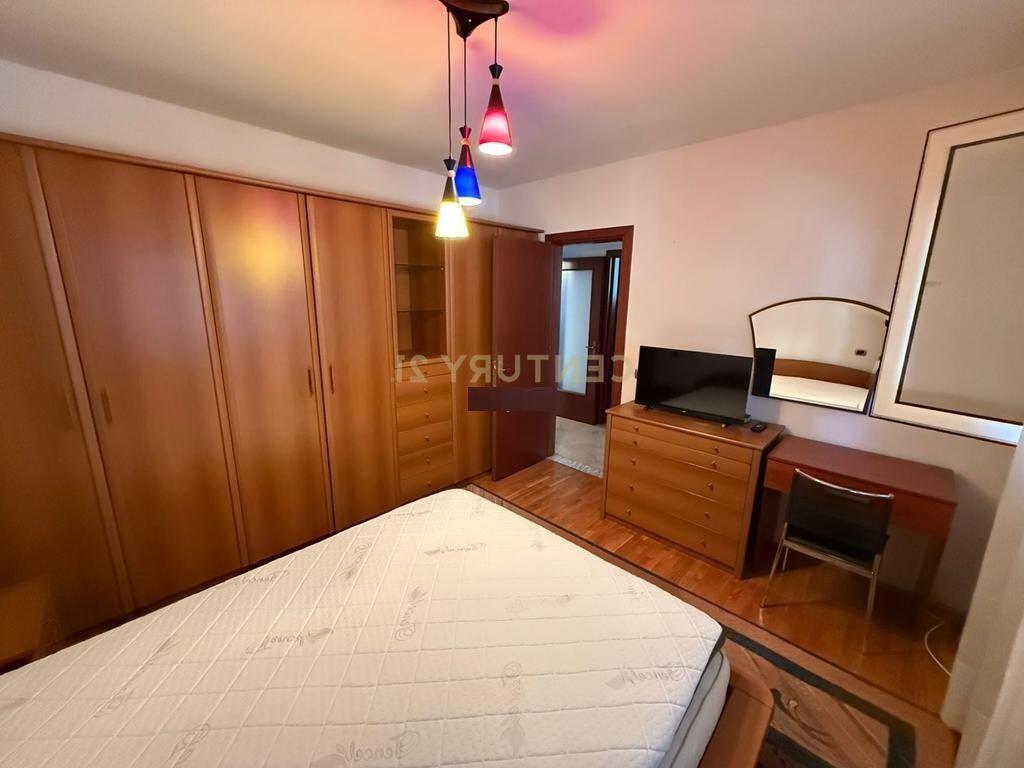 APARTAMENT 2+1+2 ME QERA  TE RRUGA E ELBASANIT
