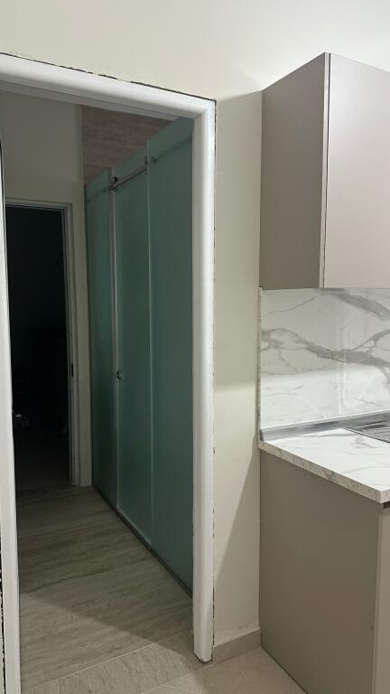 Jepet me qira apartament 1+1 te Spitali Amerikan 2!