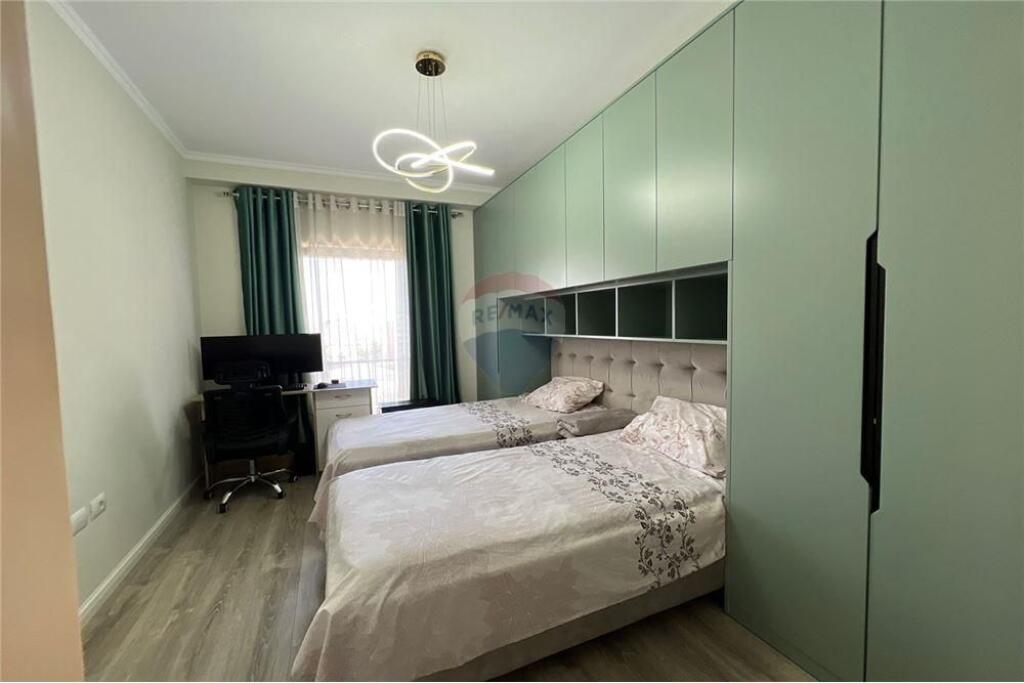 Apartament - Për Qira - Hipoteka, Tiranë