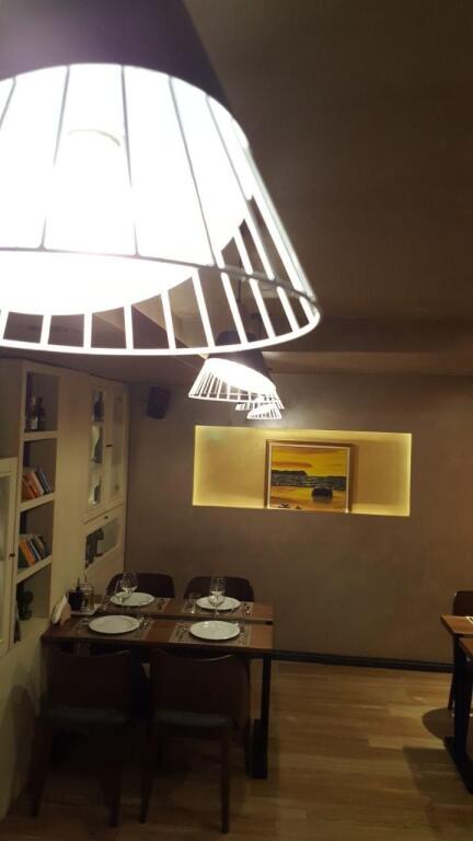 🍽️ RESTAURANT FOR RENT – NEAR “DURRËSIT” STREET, OPPOSITE “QEMAL STAFA” SCHOOL, ADJACENT TO HOTEL ELER