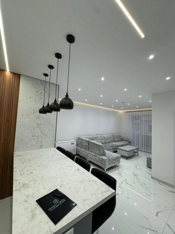 Super appartamento 2+1+2+2B in vendita a Kamez!