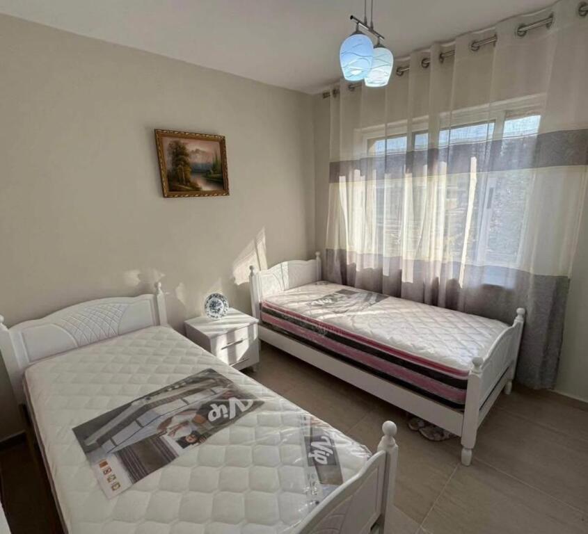 🏢Fortuzi Street, a few minutes from the Ministry of Justice, a 3+1 furnished apartment is for rent.Leke   