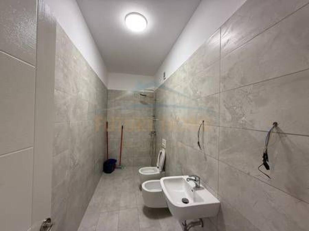 In vendita, Appartamento 2+1+2+Posto Auto, Bermon Residence, Nuovo Viale, Tirana