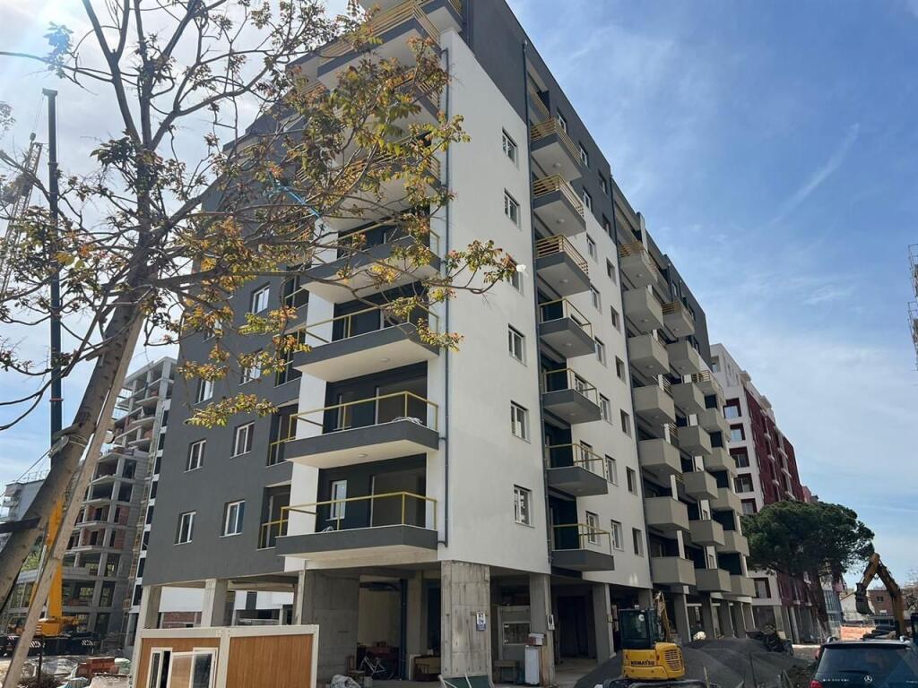 UFFICIO IN VENDITA 498 M2 LAPRAKE 1.045.000 EURO