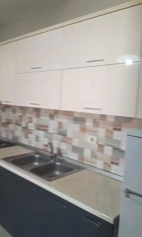 AFFITTASI 2+1+1 DON BOSKO 50.000 LEKE