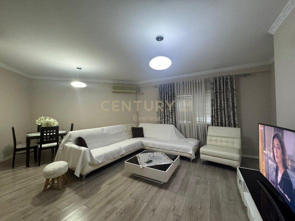 Apartment 2+1+2 for sale at Usluga Complex, Train Station