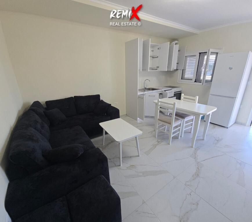 JEPET ME QERA KATI I 1-RË I NJE VILE NE KËNETË,DURRES