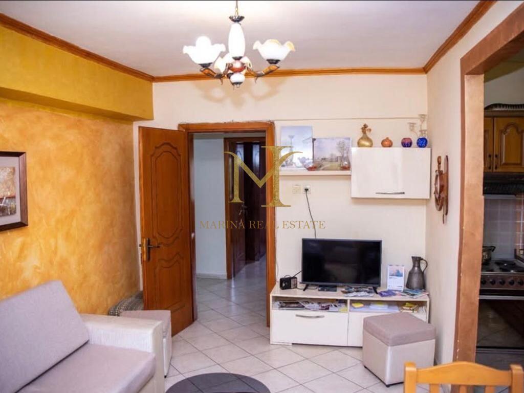 OFROHET ME QERA APARTAMENT 2+1 , NE DURRES TEK SHKOLLA QEMAL MICI !!