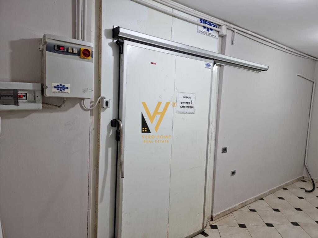 WAREHOUSE 300 M2 FOR RENT IN SELITE 1,000 EURO