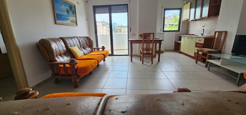 APPARTAMENTO 1+1 IN AFFITTO SHKEMBI KAVAJES, VICINO AL RESORT KAMELIA 340 EURO / MESE (netto)