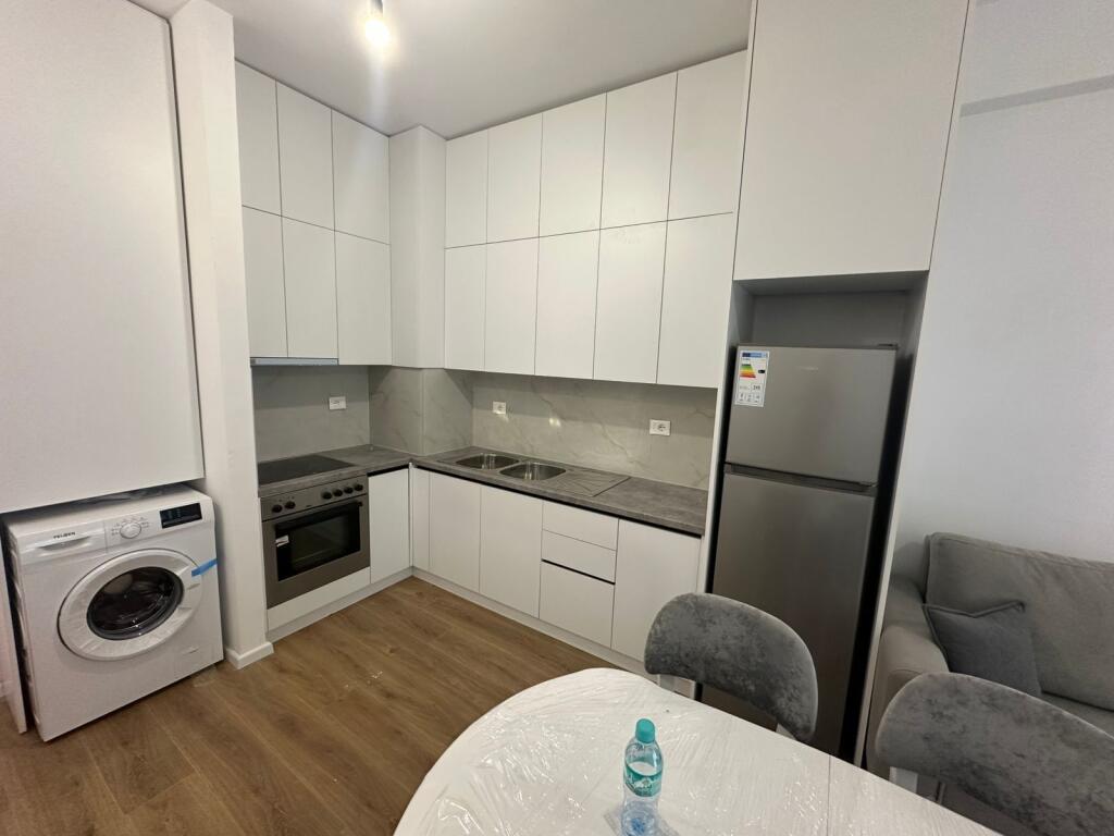 Super apartament lluksoz- 1+1- Ali Demi - Tirane